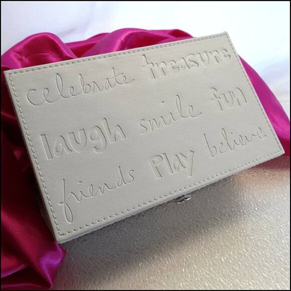 Sarah Magsamen Jewelry Box White Leather Celebrate Laugh Believe - Picture 1 of 6